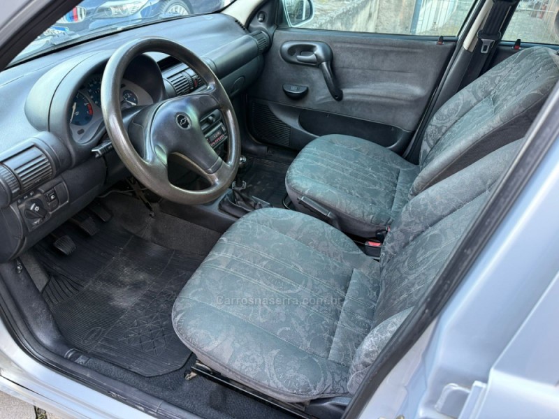 CORSA 1.0 MPFI MILENIUM SEDAN 16V GASOLINA 4P MANUAL - 2000 - FARROUPILHA