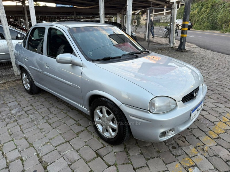 CORSA 1.0 MPFI MILENIUM SEDAN 16V GASOLINA 4P MANUAL - 2000 - FARROUPILHA