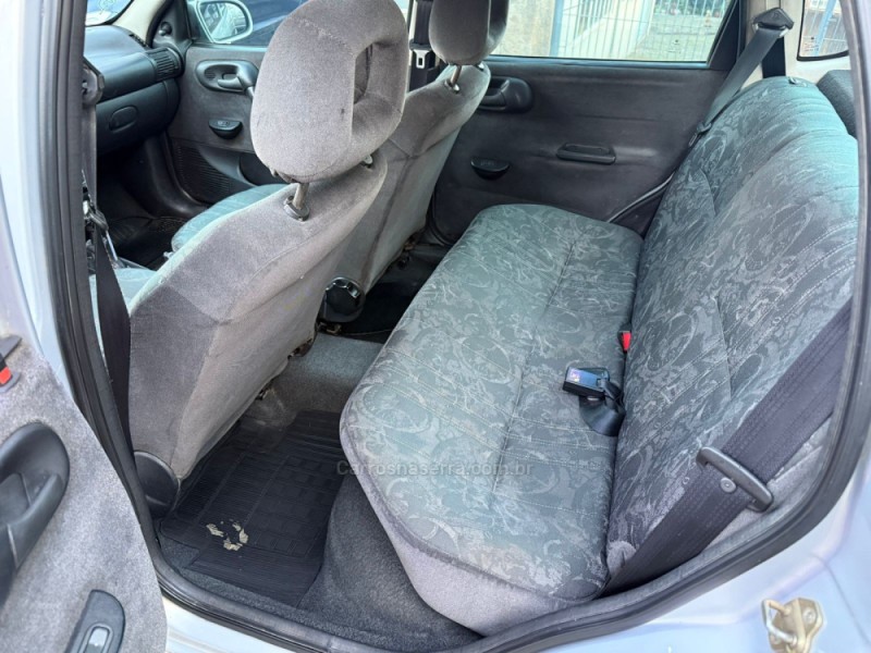 CORSA 1.0 MPFI MILENIUM SEDAN 16V GASOLINA 4P MANUAL - 2000 - FARROUPILHA