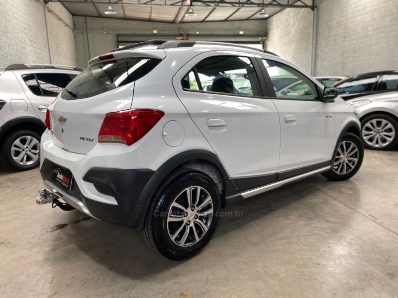 ONIX 1.4 MPFI ACTIV 8V FLEX 4P AUTOMÁTICO - 2018 - VACARIA