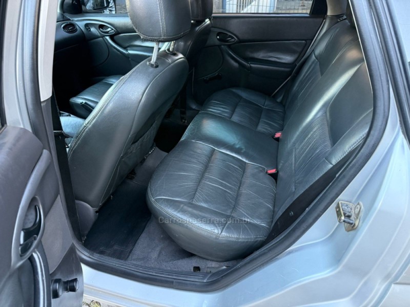 FOCUS 1.6 GL 8V GASOLINA 4P MANUAL - 2004 - FARROUPILHA