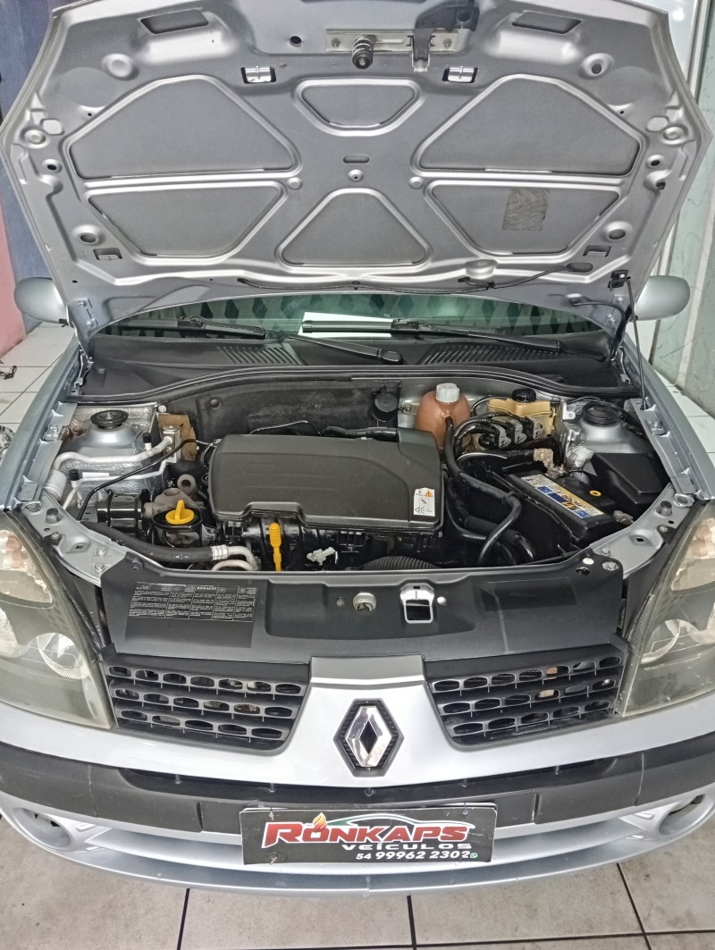 CLIO 1.0 AUTHENTIQUE 16V FLEX 4P MANUAL - 2006 - CAXIAS DO SUL
