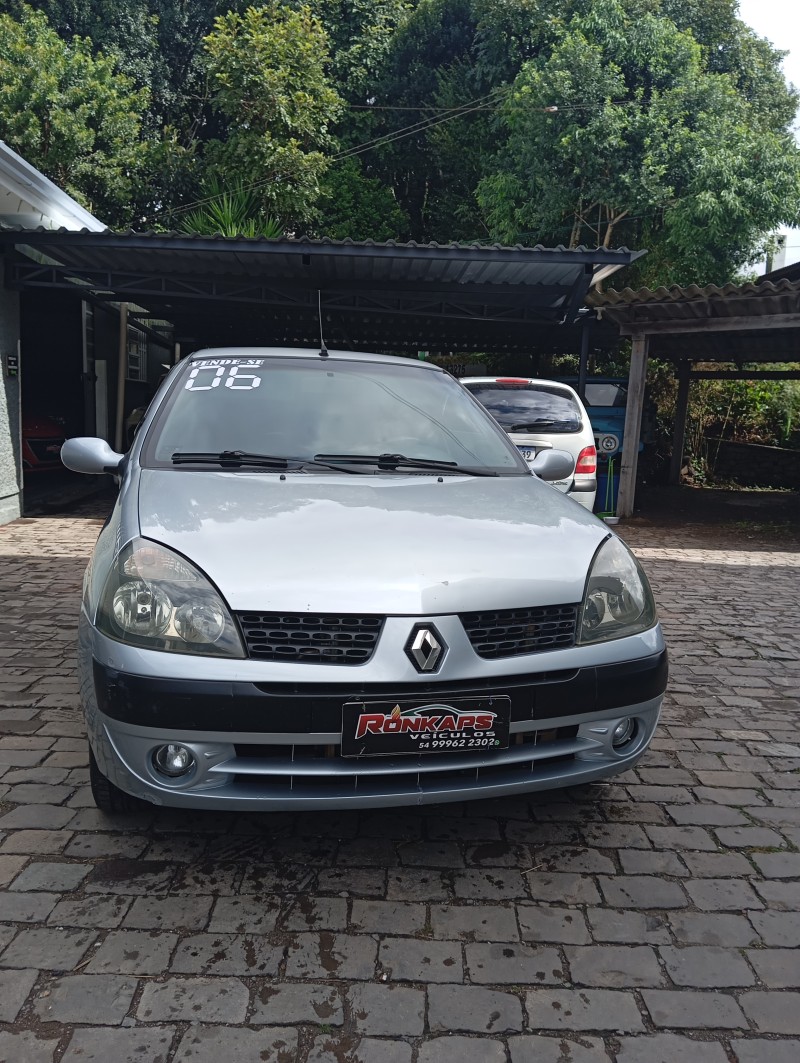 CLIO 1.0 AUTHENTIQUE 16V FLEX 4P MANUAL - 2006 - CAXIAS DO SUL