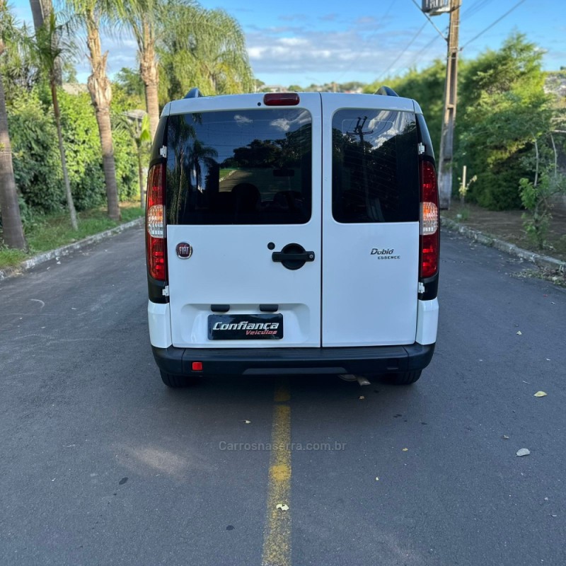 DOBLÓ 1.8 MPI ESSENCE 16V FLEX 7P MANUAL - 2020 - CAMPO BOM