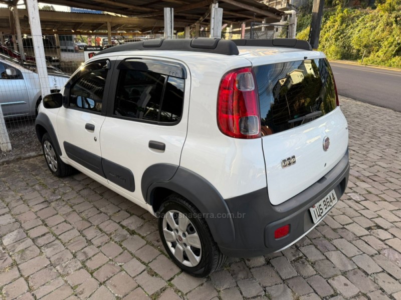UNO 1.0 EVO WAY 8V FLEX 4P MANUAL - 2014 - FARROUPILHA