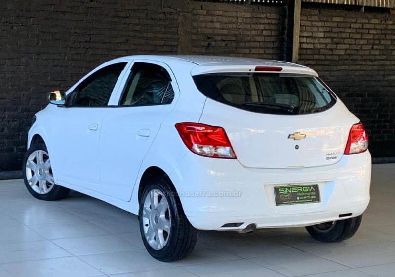 ONIX 1.0 LT PLUS 8V FLEX 4P MANUAL - 2015 - CAXIAS DO SUL