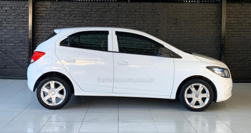 ONIX 1.0 LT PLUS 8V FLEX 4P MANUAL - 2015 - CAXIAS DO SUL