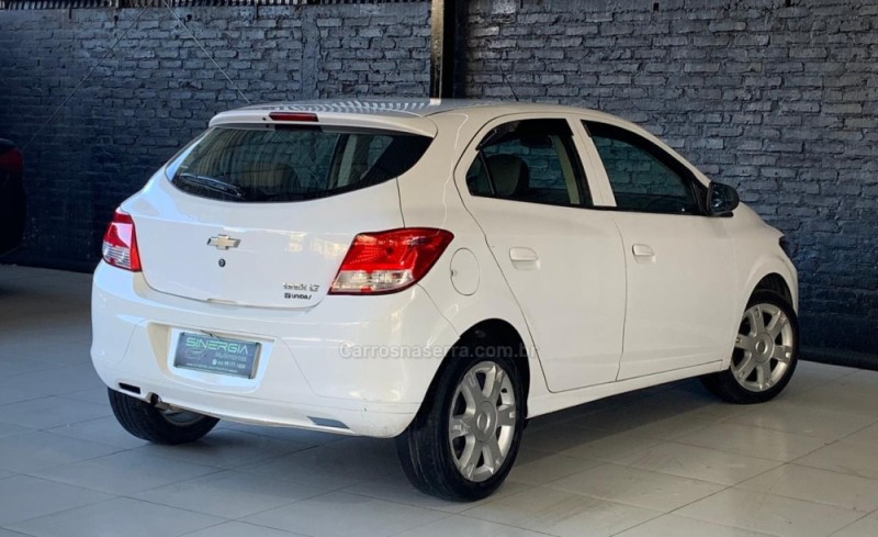ONIX 1.0 LT PLUS 8V FLEX 4P MANUAL - 2015 - CAXIAS DO SUL