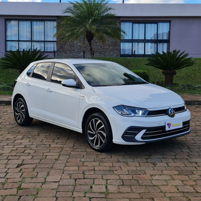 POLO 1.0 170 TSI 12V HIGHLINE FLEX 4P AUTOMÁTICO - 2023 - LAGOA VERMELHA
