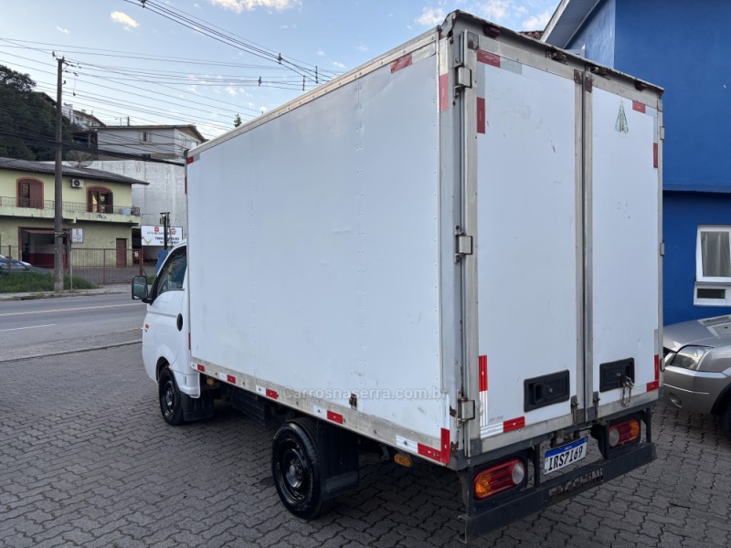 HR 2.5 TCI HDB BAU 4X2 8V 97CV TURBO INTERCOOLER DIESEL 2P MANUAL - 2012 - CAXIAS DO SUL