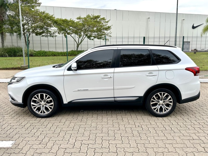 OUTLANDER 2.0 16V GASOLINA 4P AUTOMÁTICO - 2016 - ESTâNCIA VELHA