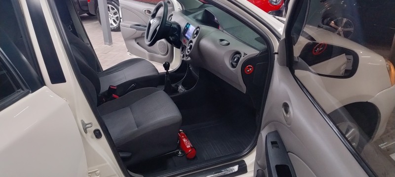 ETIOS 1.3 XS 16V FLEX 4P MANUAL - 2013 - CAXIAS DO SUL