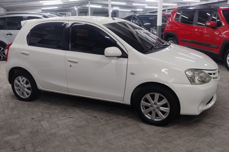 ETIOS 1.3 XS 16V FLEX 4P MANUAL - 2013 - CAXIAS DO SUL