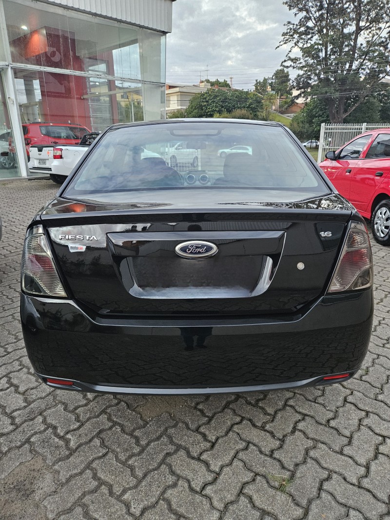 FIESTA 1.6 MPI CLASS SEDAN 8V FLEX 4P MANUAL - 2011 - FARROUPILHA