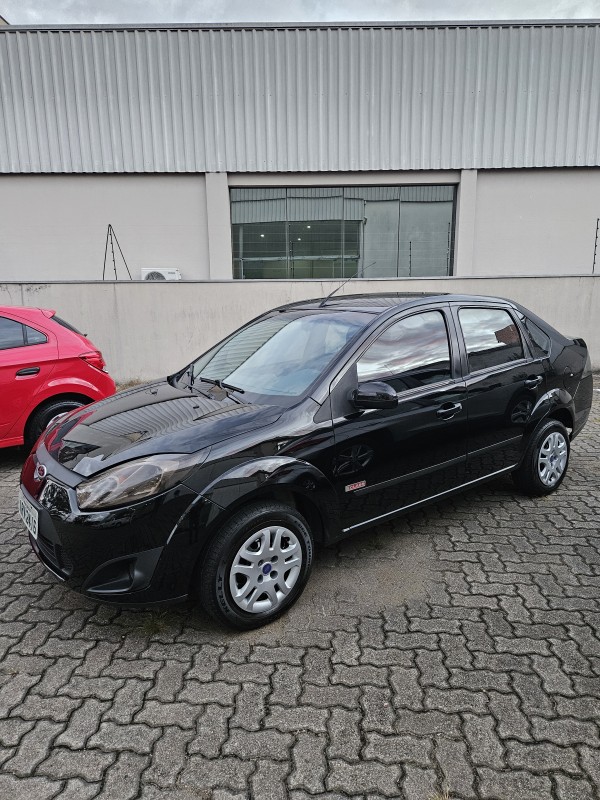 FIESTA 1.6 MPI CLASS SEDAN 8V FLEX 4P MANUAL - 2011 - FARROUPILHA