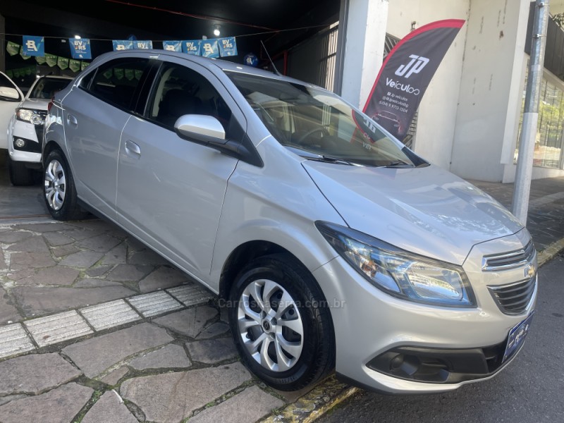ONIX 1.4 MPFI LT 8V FLEX 4P MANUAL - 2013 - BENTO GONçALVES