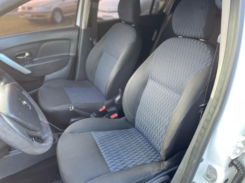 SANDERO 1.0 EXPRESSION 12V FLEX 4P MANUAL - 2015 - BOM PRINCíPIO
