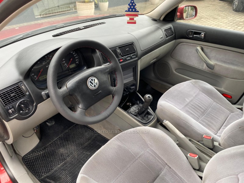 GOLF 2.0 MI 8V GASOLINA 4P MANUAL - 2000 - PAROBé