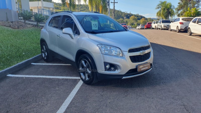 TRACKER 1.8 MPFI LTZ 4X2 16V FLEX 4P AUTOMÁTICO - 2015 - ENCANTADO