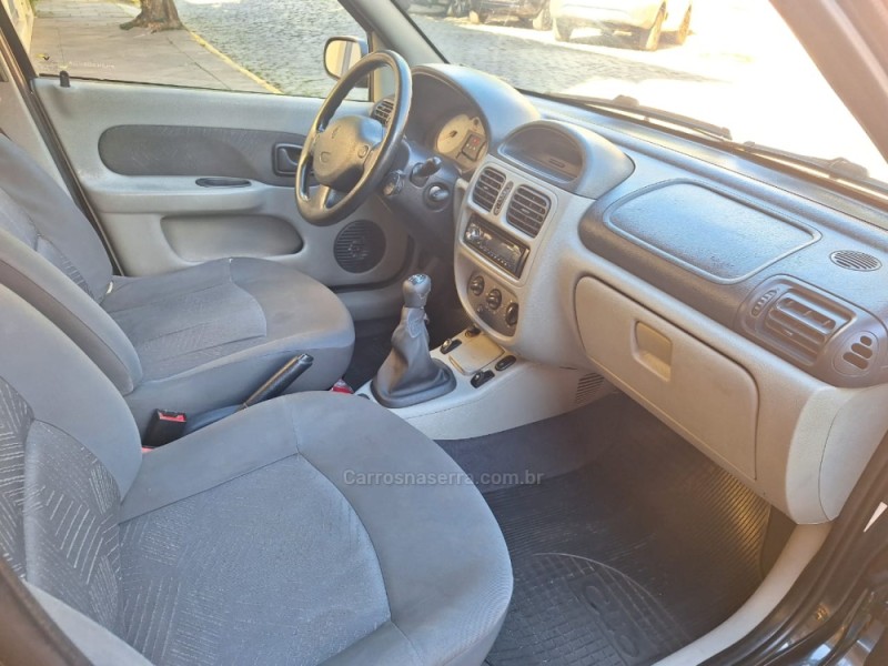CLIO 1.0 AUTHENTIQUE 16V HI-FLEX 4P MANUAL - 2004 - BENTO GONçALVES