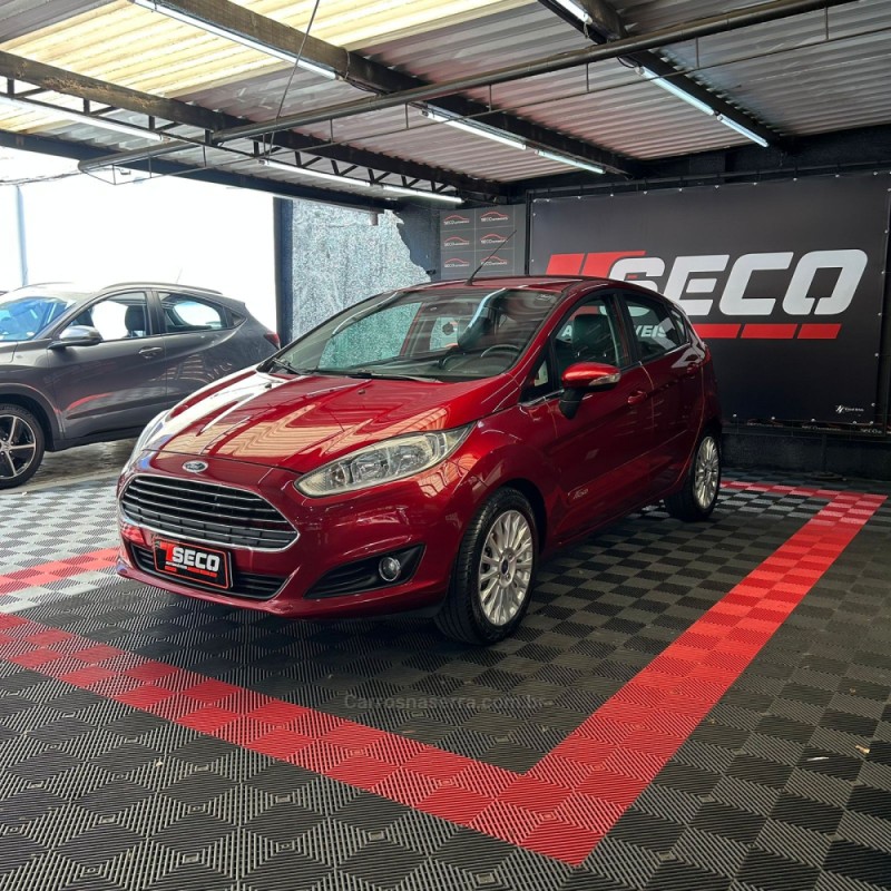 FIESTA 1.6 TITANIUM HATCH 16V FLEX 4P AUTOMÁTICO - 2014 - PASSO FUNDO