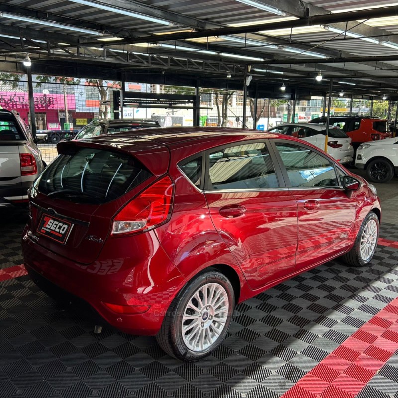 FIESTA 1.6 TITANIUM HATCH 16V FLEX 4P AUTOMÁTICO - 2014 - PASSO FUNDO