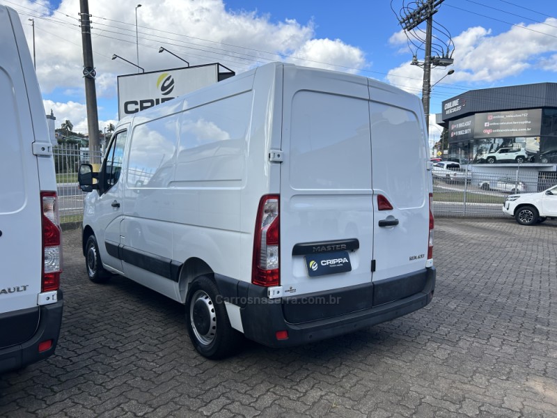 MASTER 2.3 FURGÃO L1H1 16V TURBO INTERCOOLER DIESEL 4P MANUAL - 2023 - FARROUPILHA