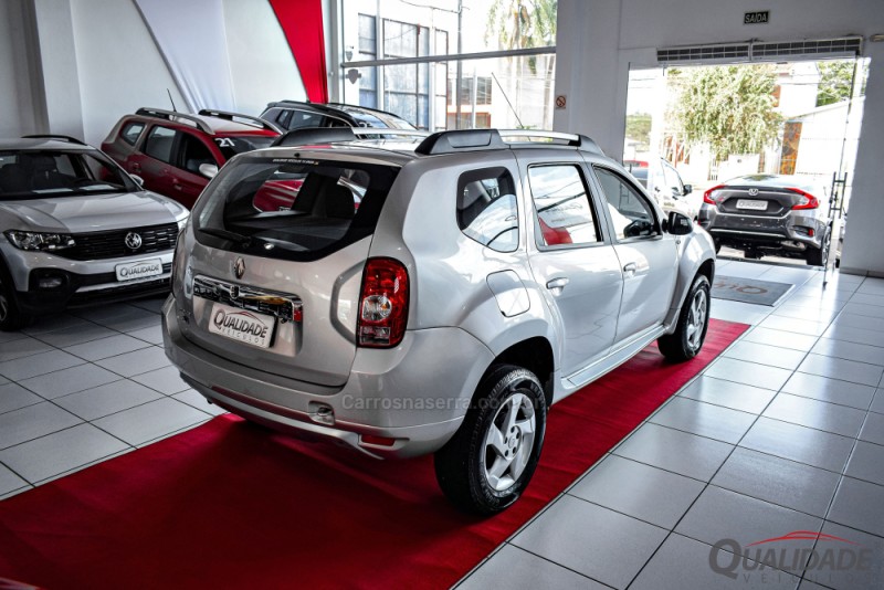 DUSTER 1.6 DYNAMIQUE 4X2 16V FLEX 4P MANUAL - 2015 - SANTA CRUZ DO SUL