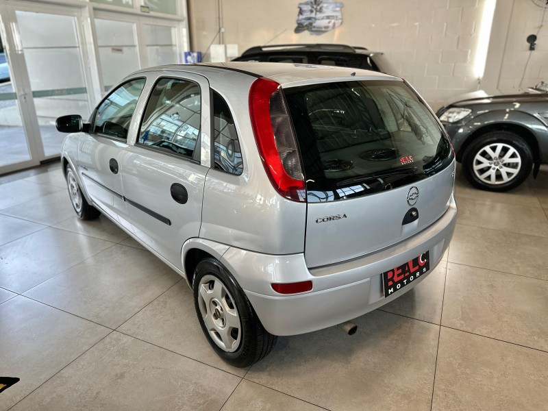 CORSA 1.0 MPFI PREMIUM 8V GASOLINA 4P MANUAL - 2005 - CAXIAS DO SUL