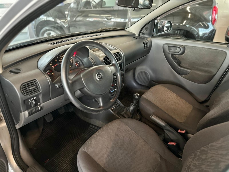 CORSA 1.0 MPFI PREMIUM 8V GASOLINA 4P MANUAL - 2005 - CAXIAS DO SUL