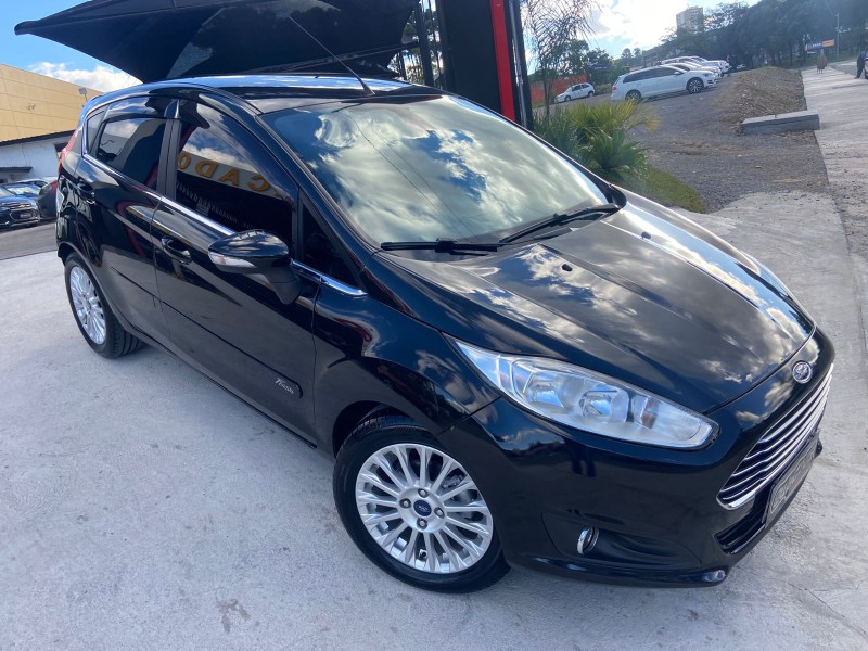 FIESTA 1.6 TITANIUM HATCH 16V FLEX 4P MANUAL