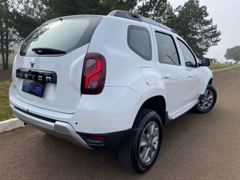 DUSTER 1.6 DYNAMIQUE 4X2 16V FLEX 4P MANUAL - 2017 - VACARIA