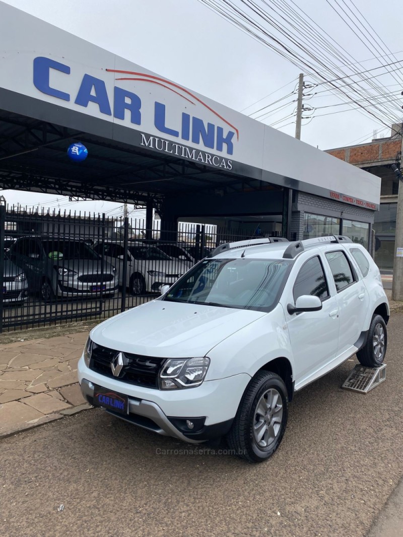 DUSTER 1.6 DYNAMIQUE 4X2 16V FLEX 4P MANUAL - 2017 - VACARIA