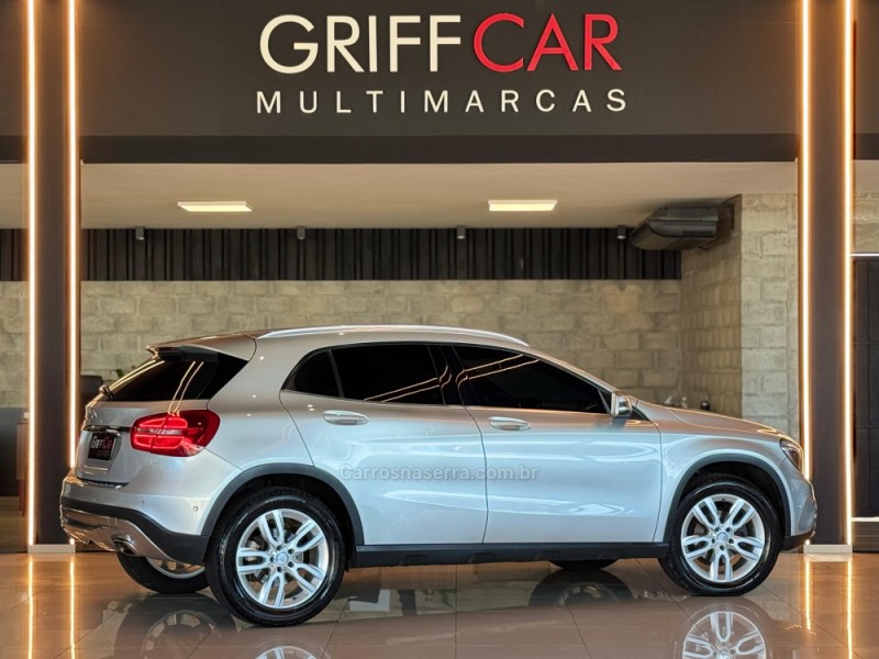 GLA 200 1.6 CGI ADVANCE 16V TURBO GASOLINA 4P AUTOMÁTICO - 2015 - DOIS IRMãOS