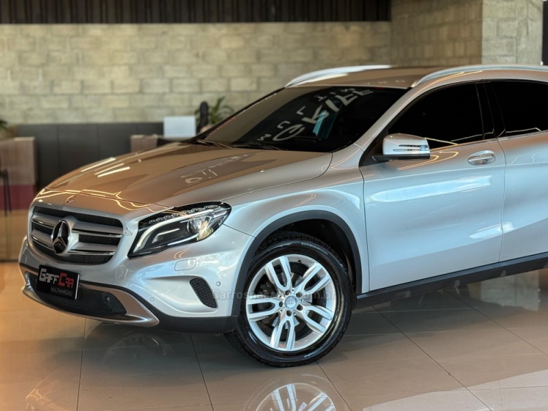 GLA 200 1.6 CGI ADVANCE 16V TURBO GASOLINA 4P AUTOMÁTICO - 2015 - DOIS IRMãOS
