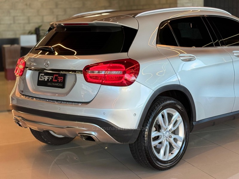 GLA 200 1.6 CGI ADVANCE 16V TURBO GASOLINA 4P AUTOMÁTICO - 2015 - DOIS IRMãOS
