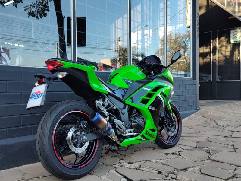 NINJA 300 ABS LIMITED EDITION - 2014 - FLORES DA CUNHA