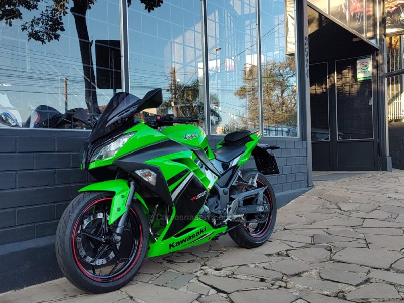 NINJA 300 ABS LIMITED EDITION - 2014 - FLORES DA CUNHA