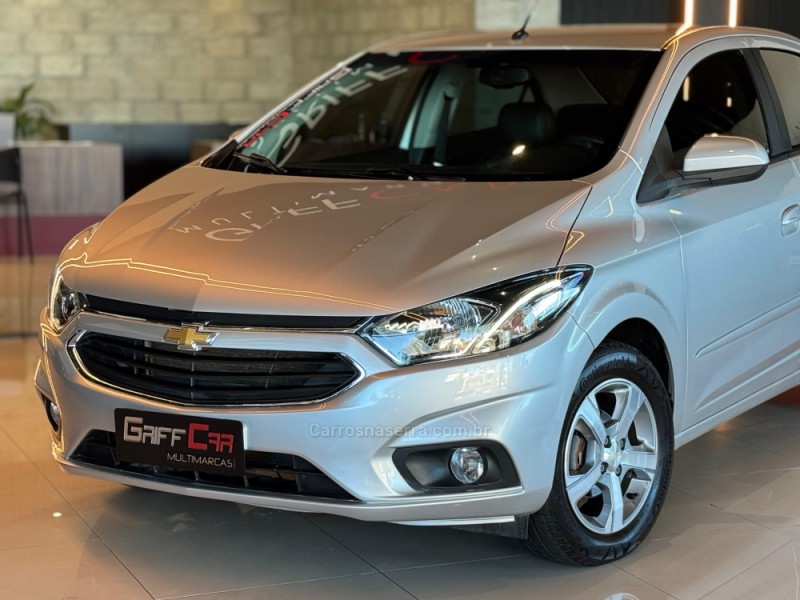 PRISMA 1.4 MPFI LTZ 8V FLEX 4P MANUAL - 2017 - DOIS IRMãOS