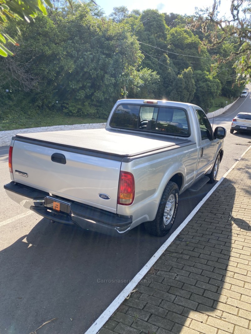 F-250 3.9 XLT MAX POWER 4X2 CS DIESEL 2P MANUAL - 2008 - NOVA ARAçá