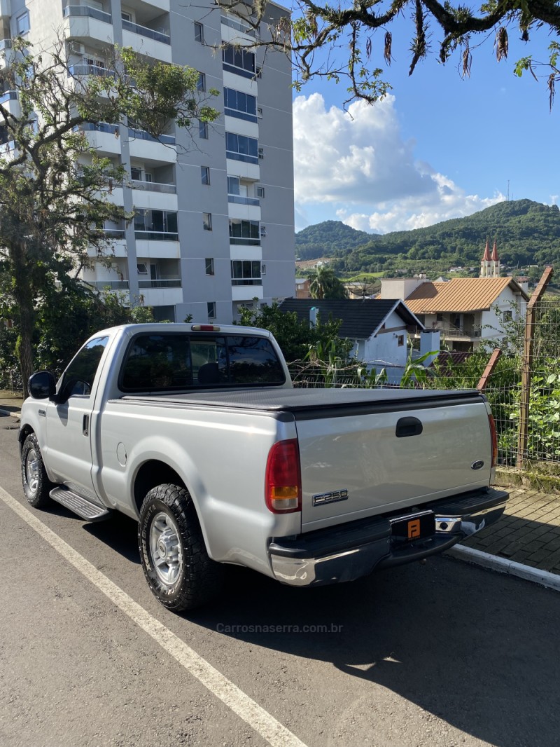 F-250 3.9 XLT MAX POWER 4X2 CS DIESEL 2P MANUAL - 2008 - NOVA ARAçá