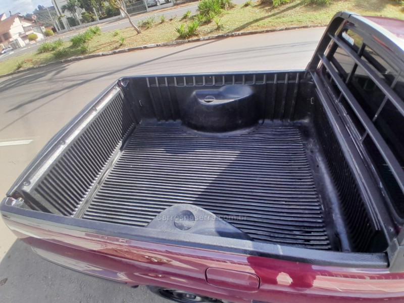 SAVEIRO 1.6 MI CS 8V GASOLINA 2P MANUAL G.III - 2000 - NOVA PRATA