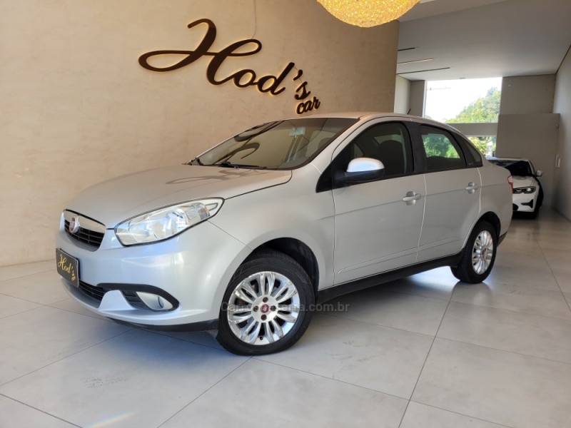 grand siena 1.4 mpi attractive 8v flex 4p manual 2015 canela