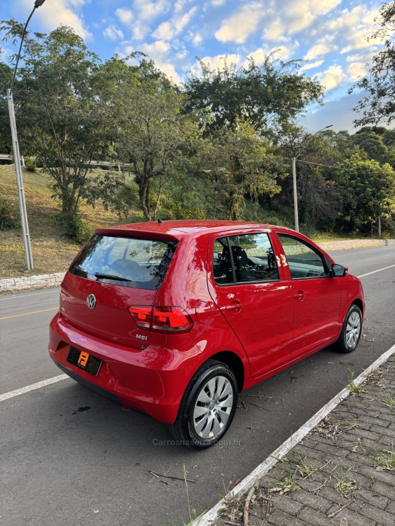 FOX 1.6 MSI TRENDLINE 8V FLEX 4P MANUAL - 2016 - NOVA ARAçá