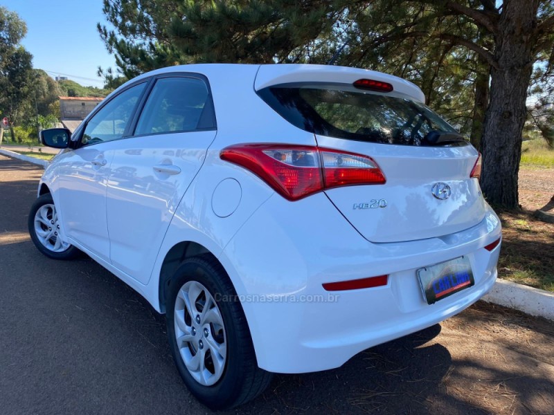 HB20 1.6 COMFORT 16V FLEX 4P MANUAL - 2018 - VACARIA