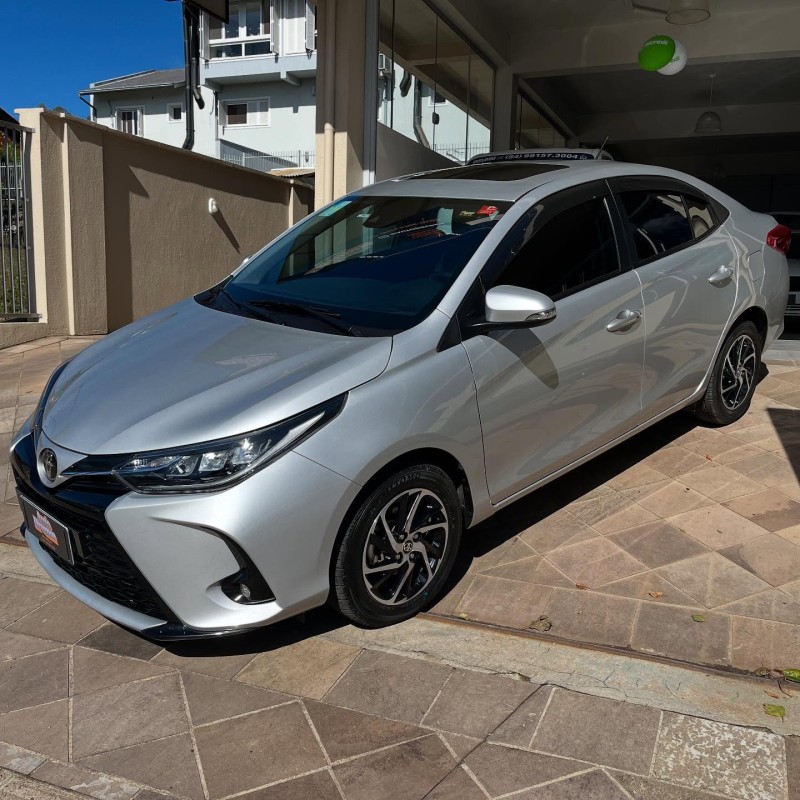 YARIS 1.5 XLS SEDAN 16V FLEX 4P AUTOMÁTICO - 2023 - NOVA PETRóPOLIS