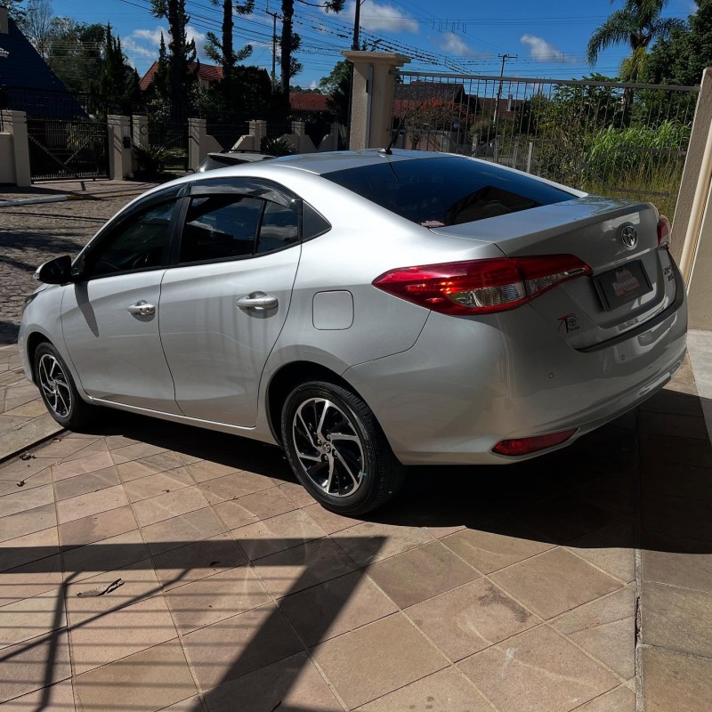 YARIS 1.5 XLS SEDAN 16V FLEX 4P AUTOMÁTICO - 2023 - NOVA PETRóPOLIS