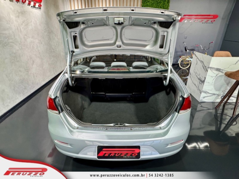SIENA 1.0 MPI EL 8V FLEX 4P MANUAL - 2014 - NOVA PRATA