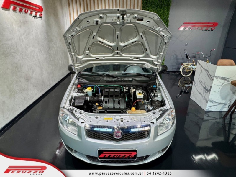 SIENA 1.0 MPI EL 8V FLEX 4P MANUAL - 2014 - NOVA PRATA