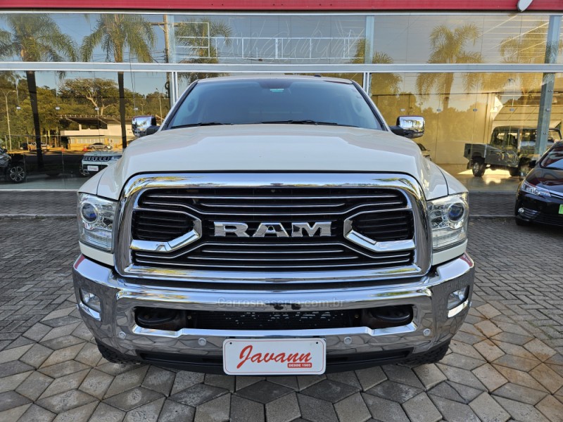 2500 LARAMIE 6.7 CD 4X4 TDI DIESEL 4P AUTOMÁTICA - 2018 - BOM PRINCíPIO